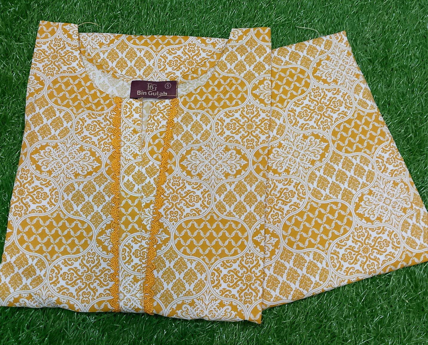 Zyan &amp; Co | Bin Gulab Golden Heritage 2-Piece Stitched Lawn Suit