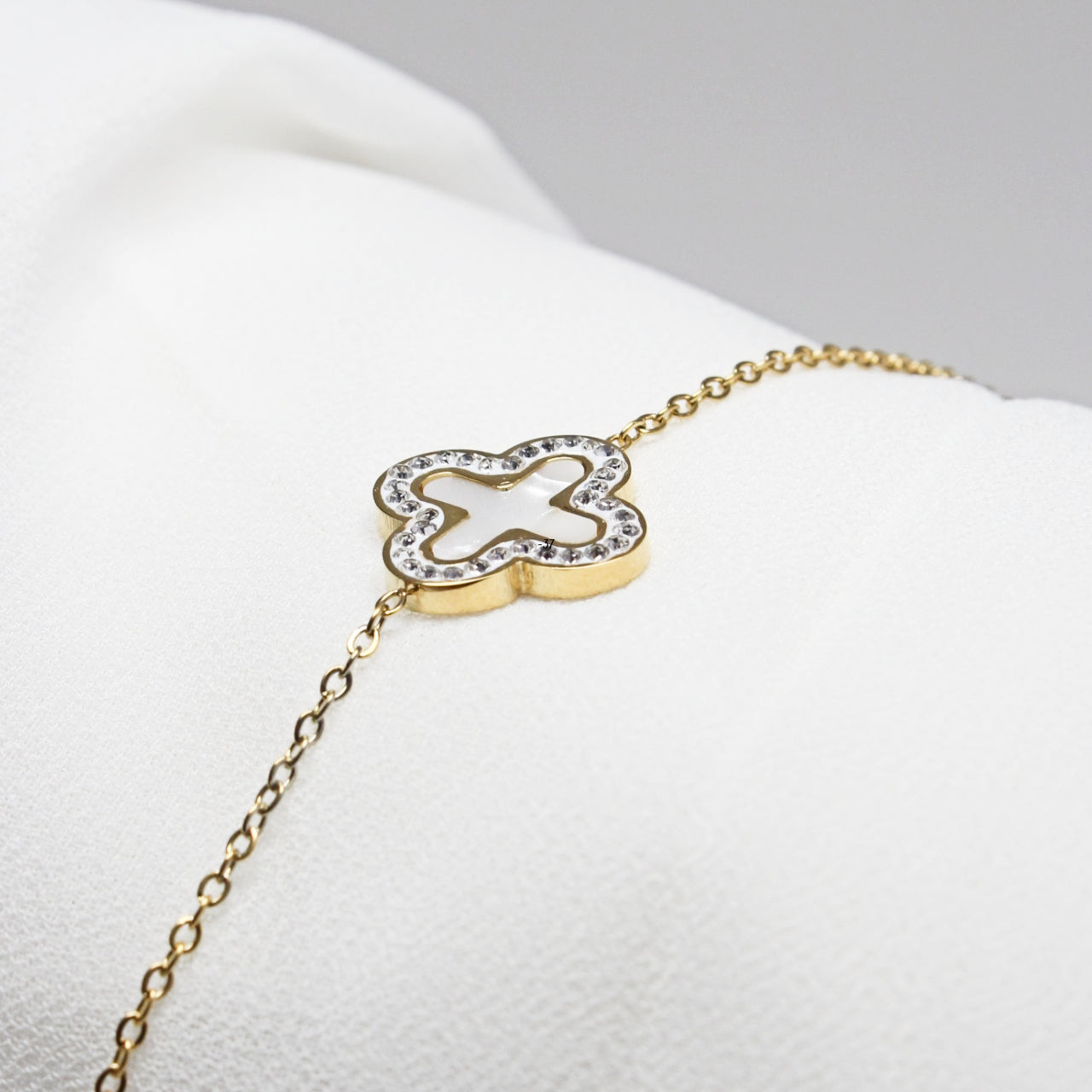 Elegant Clover Crystal Bracelet  Gold Finish