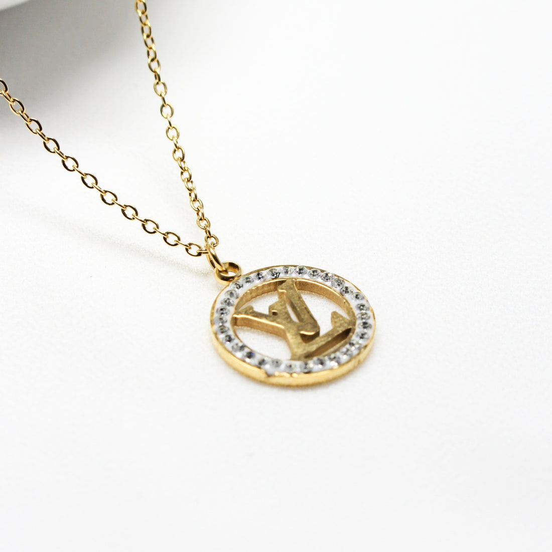 Luxury Crystal Circle Pendant Necklace