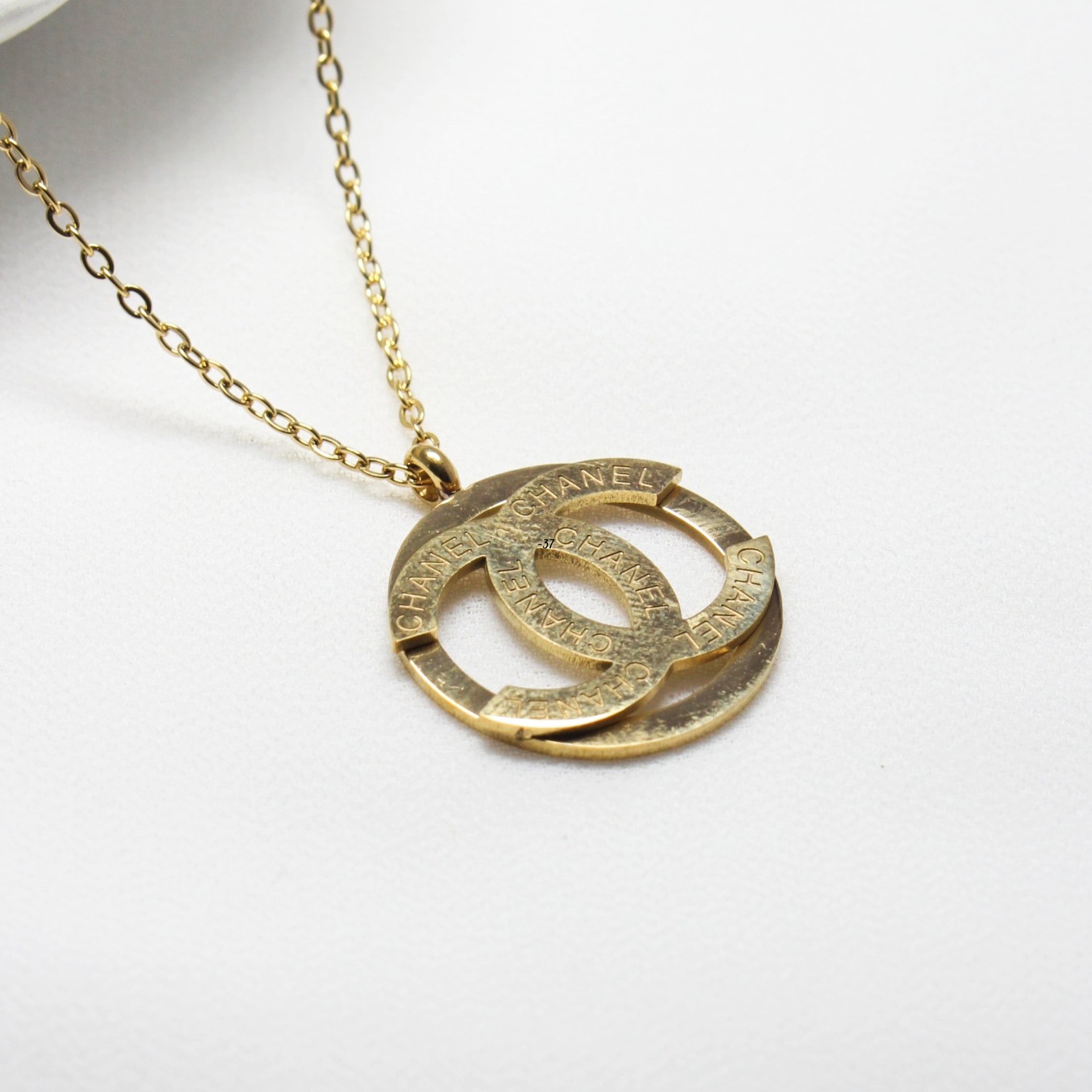 Luxury Gold-Tone Statement Pendant Necklace
