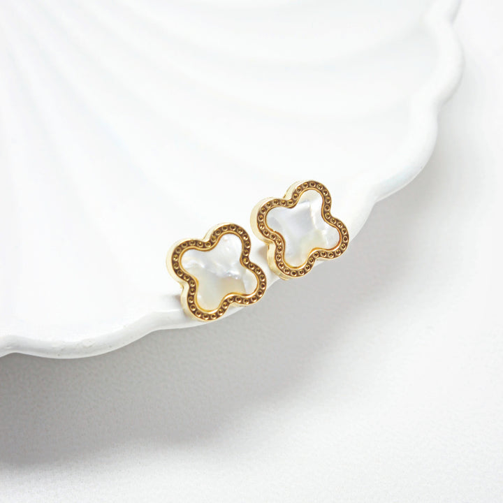 White Mother of Pearl Clover Stud Earrings – Elegant Luxury Jewelry