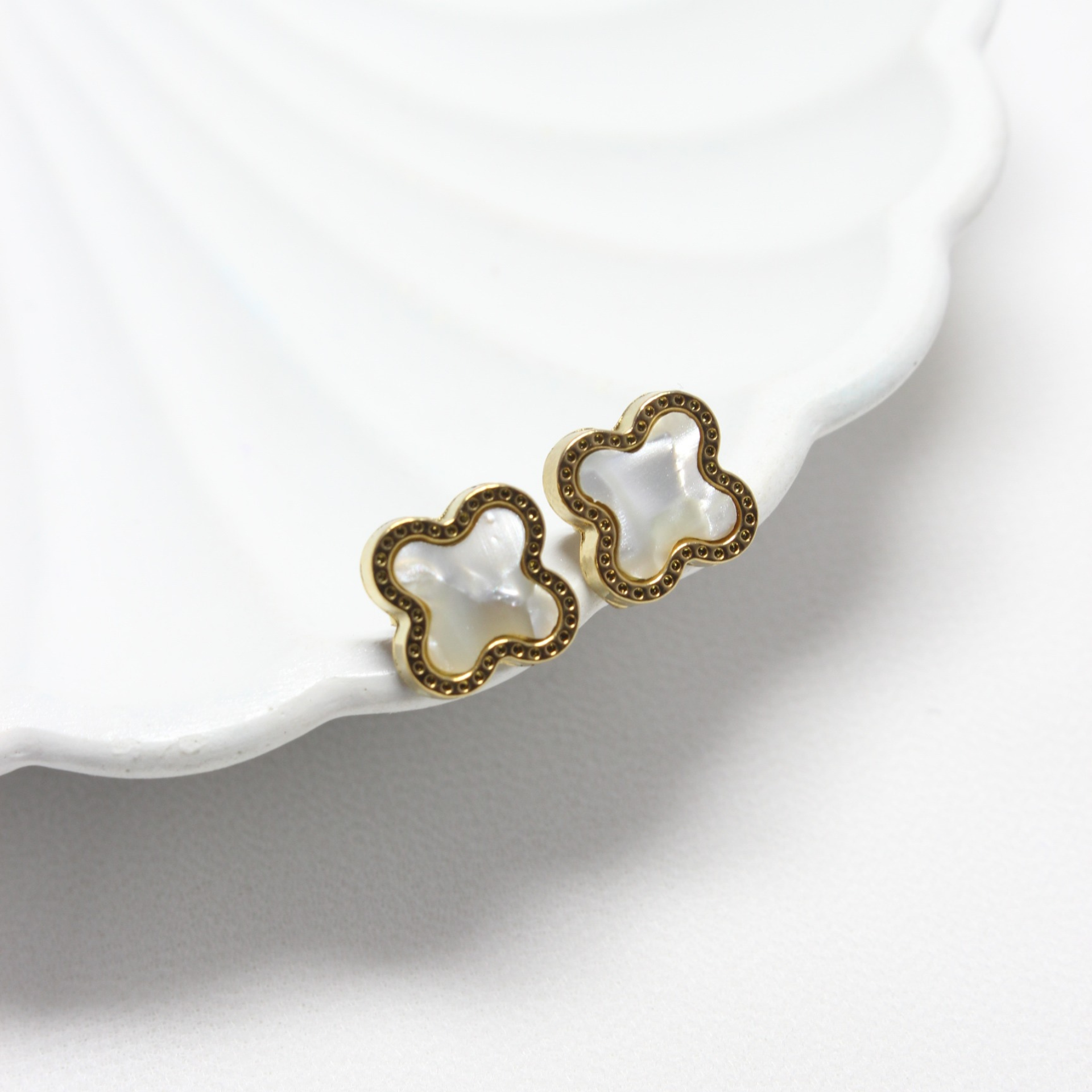 Elegant Clover Mother of Pearl Stud Earrings