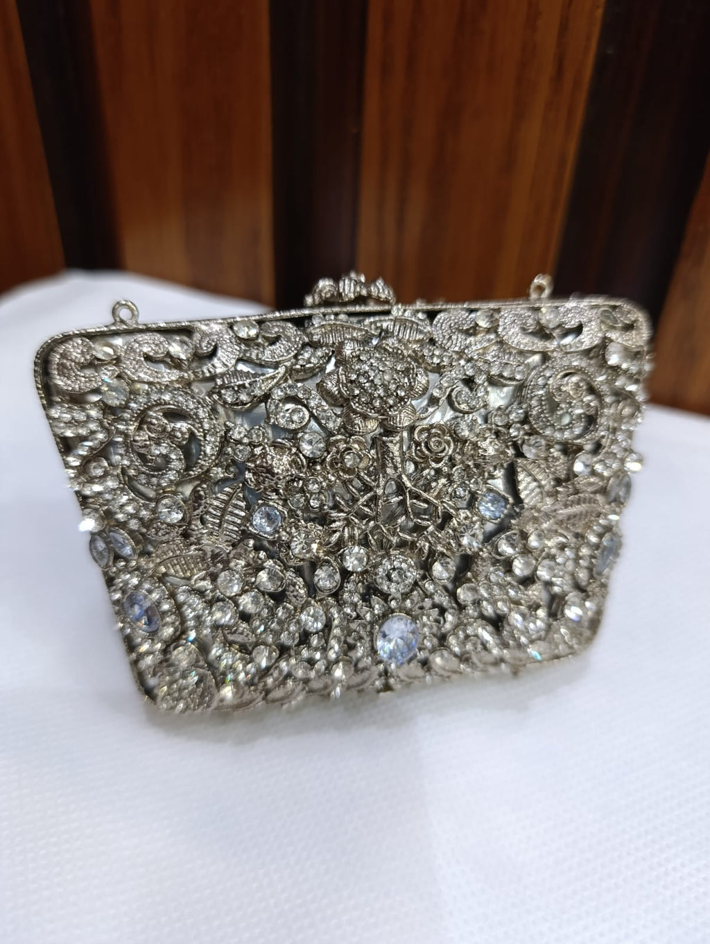 High Quality Kundan Clutch – Small Size | Elegant Party Clutch for Women