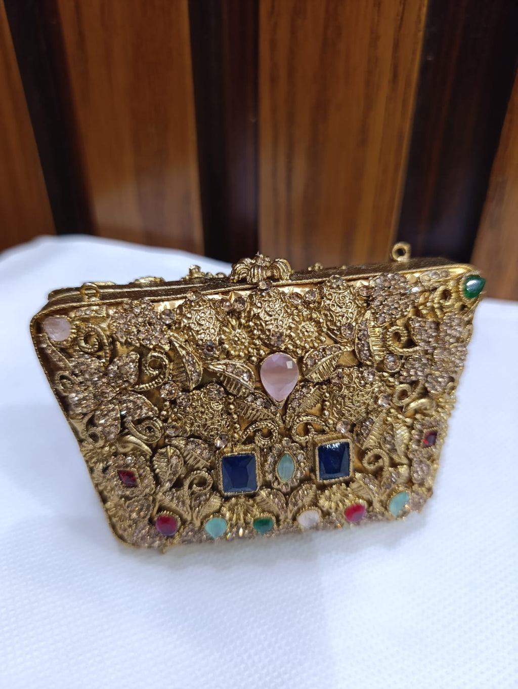 High Quality Kundan Clutch – Small Size | Elegant Party Clutch for Women