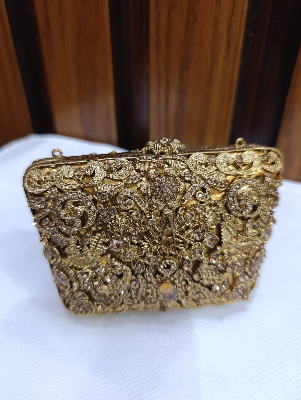 High Quality Kundan Clutch – Small Size | Elegant Party Clutch for Women
