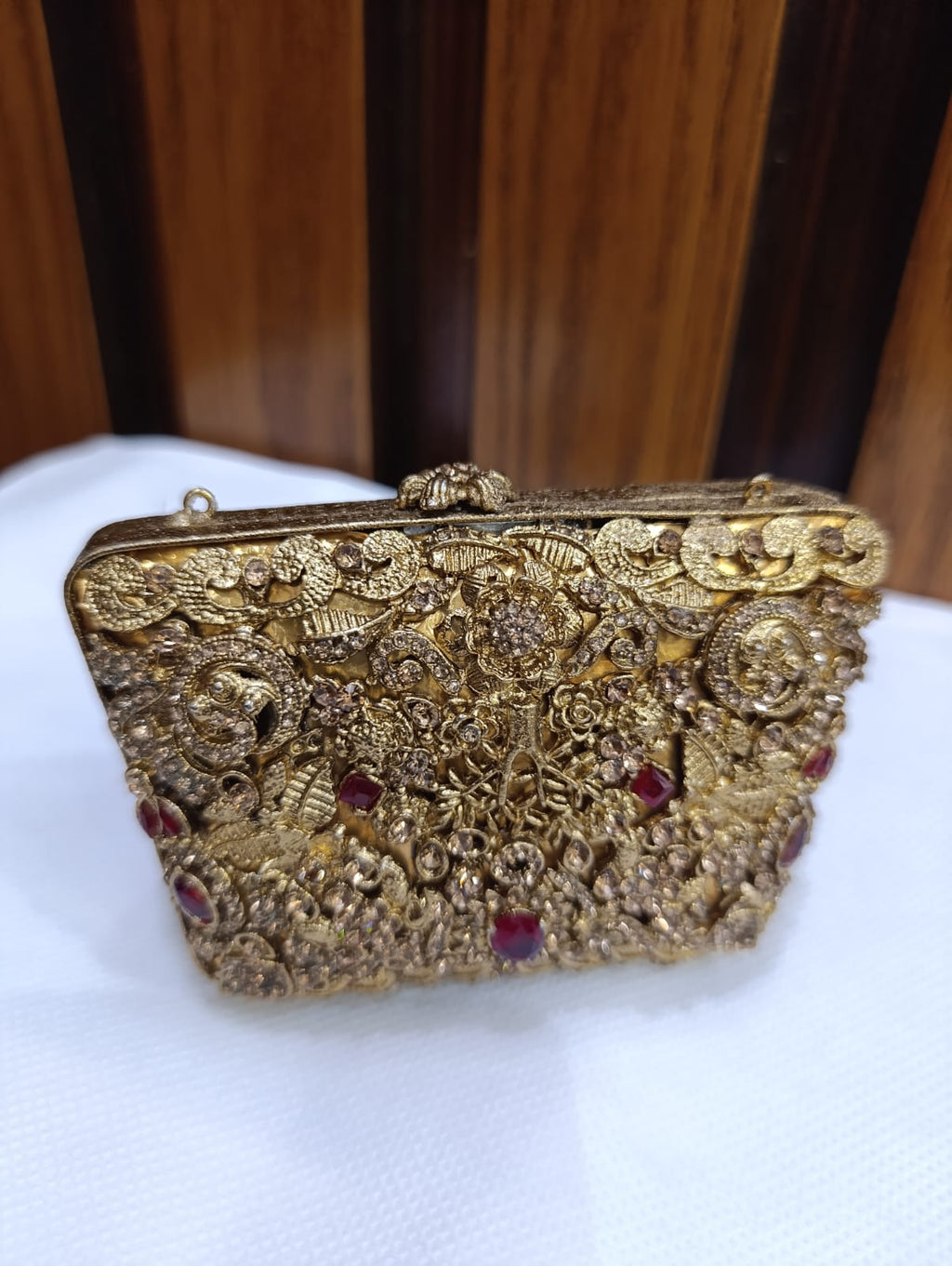 High Quality Kundan Clutch – Small Size | Elegant Party Clutch for Women