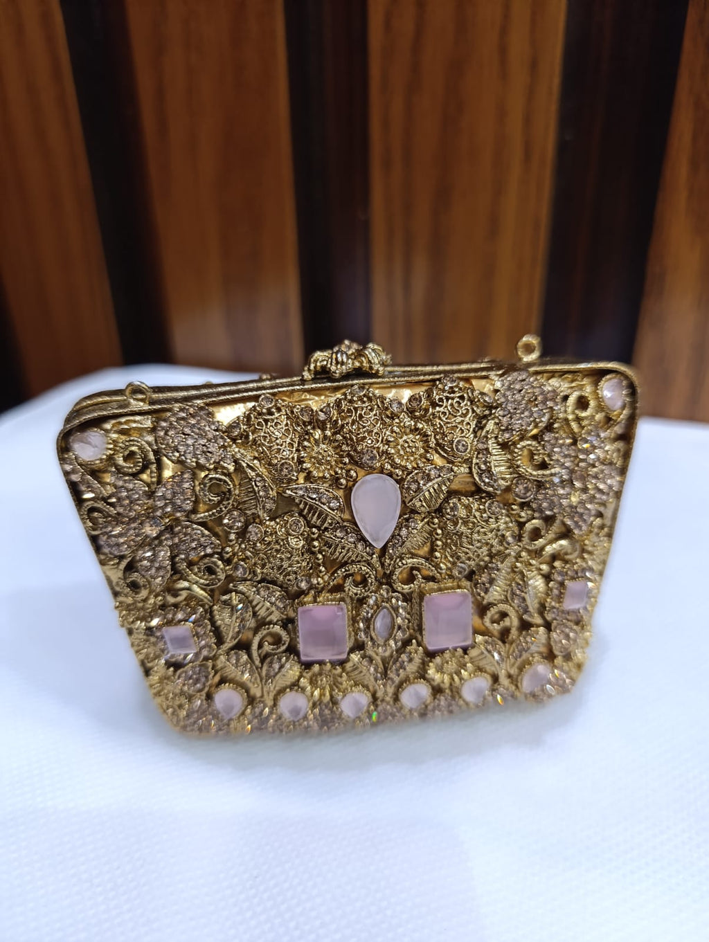 High Quality Kundan Clutch – Small Size | Elegant Party Clutch for Women