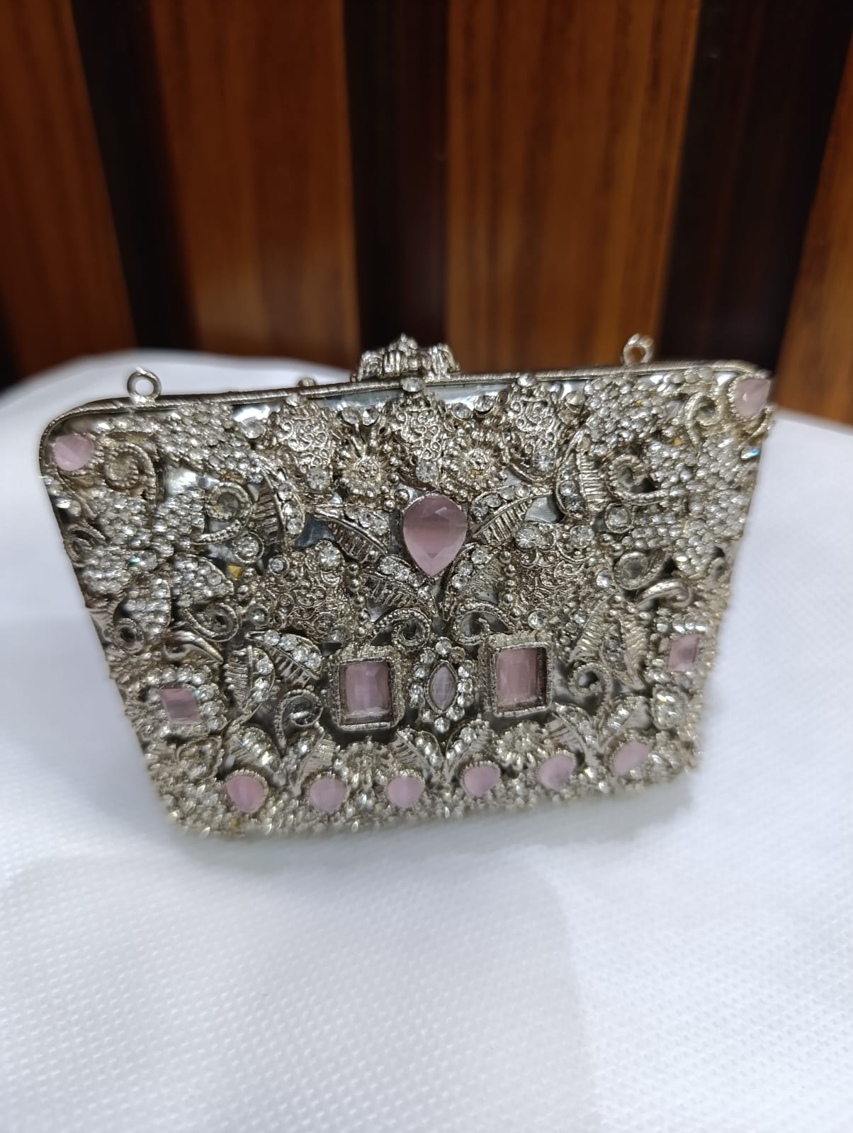 High Quality Kundan Clutch – Small Size | Elegant Party Clutch for Women