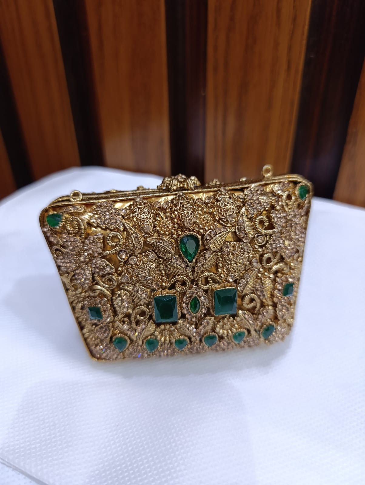 High Quality Kundan Clutch – Small Size | Elegant Party Clutch for Women