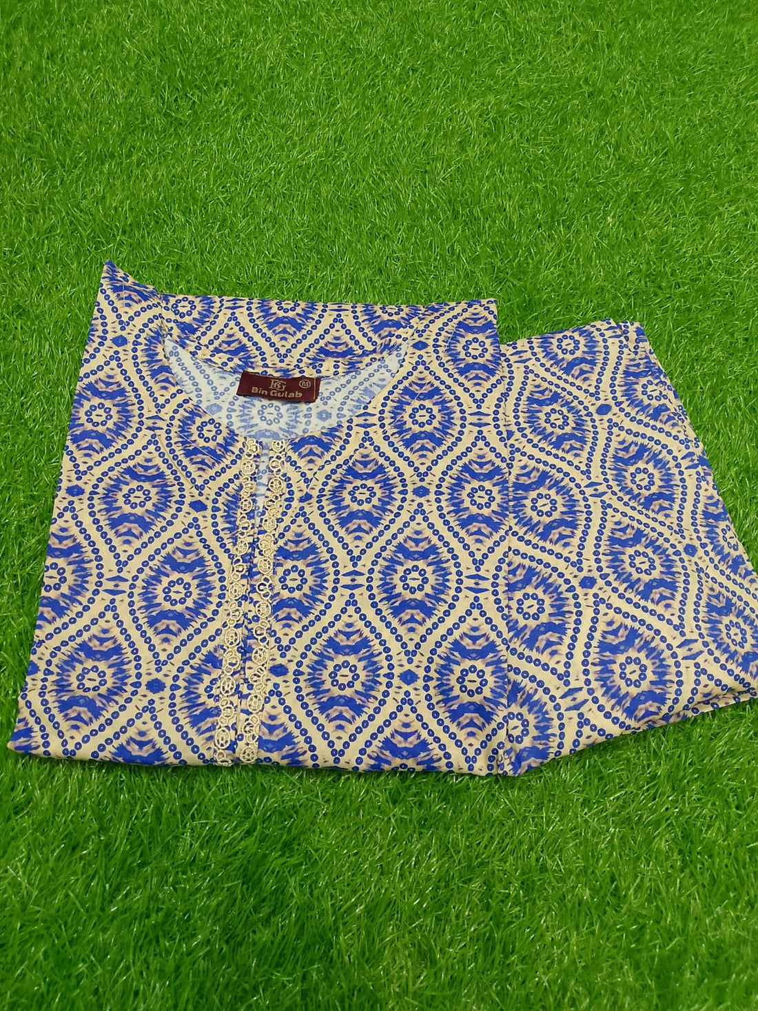 Zyan &amp; Co | Bin Gulab Royal Blue Mosaic 2-Piece Stitched Lawn Suit